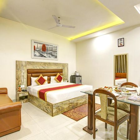 Gracious By Vishesh Hotels & Home Stay Nowe Delhi Zewnętrze zdjęcie