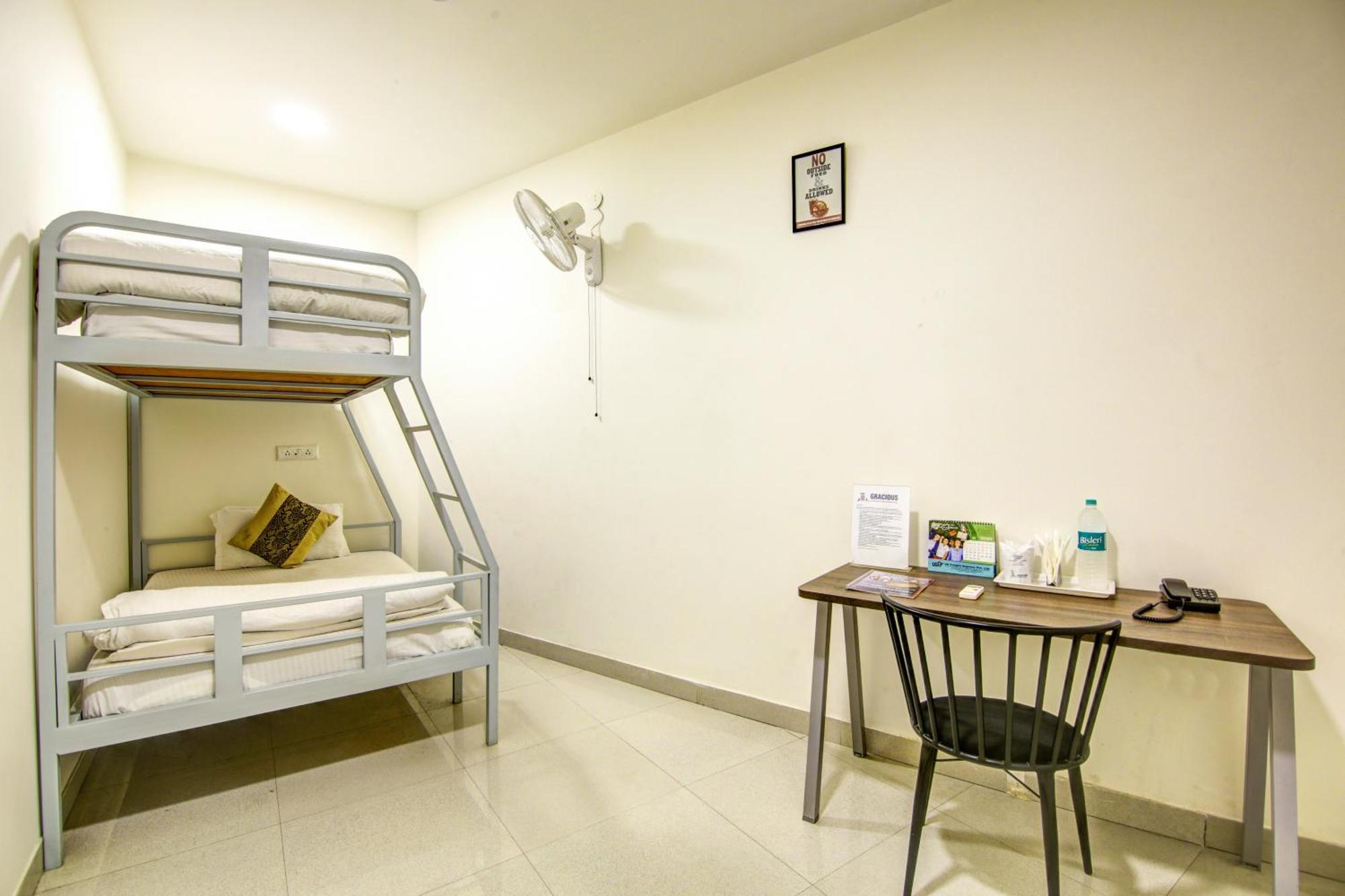 Gracious By Vishesh Hotels & Home Stay Nowe Delhi Zewnętrze zdjęcie