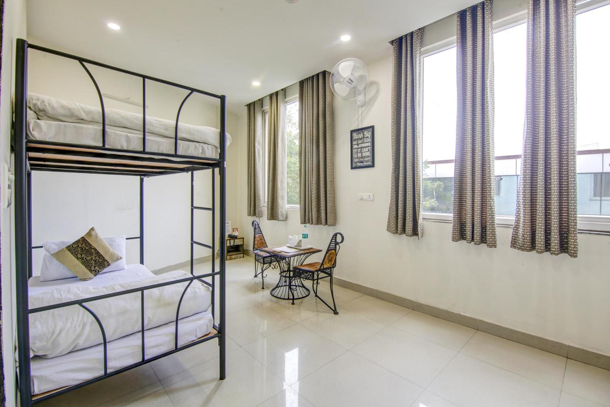 Gracious By Vishesh Hotels & Home Stay Nowe Delhi Zewnętrze zdjęcie