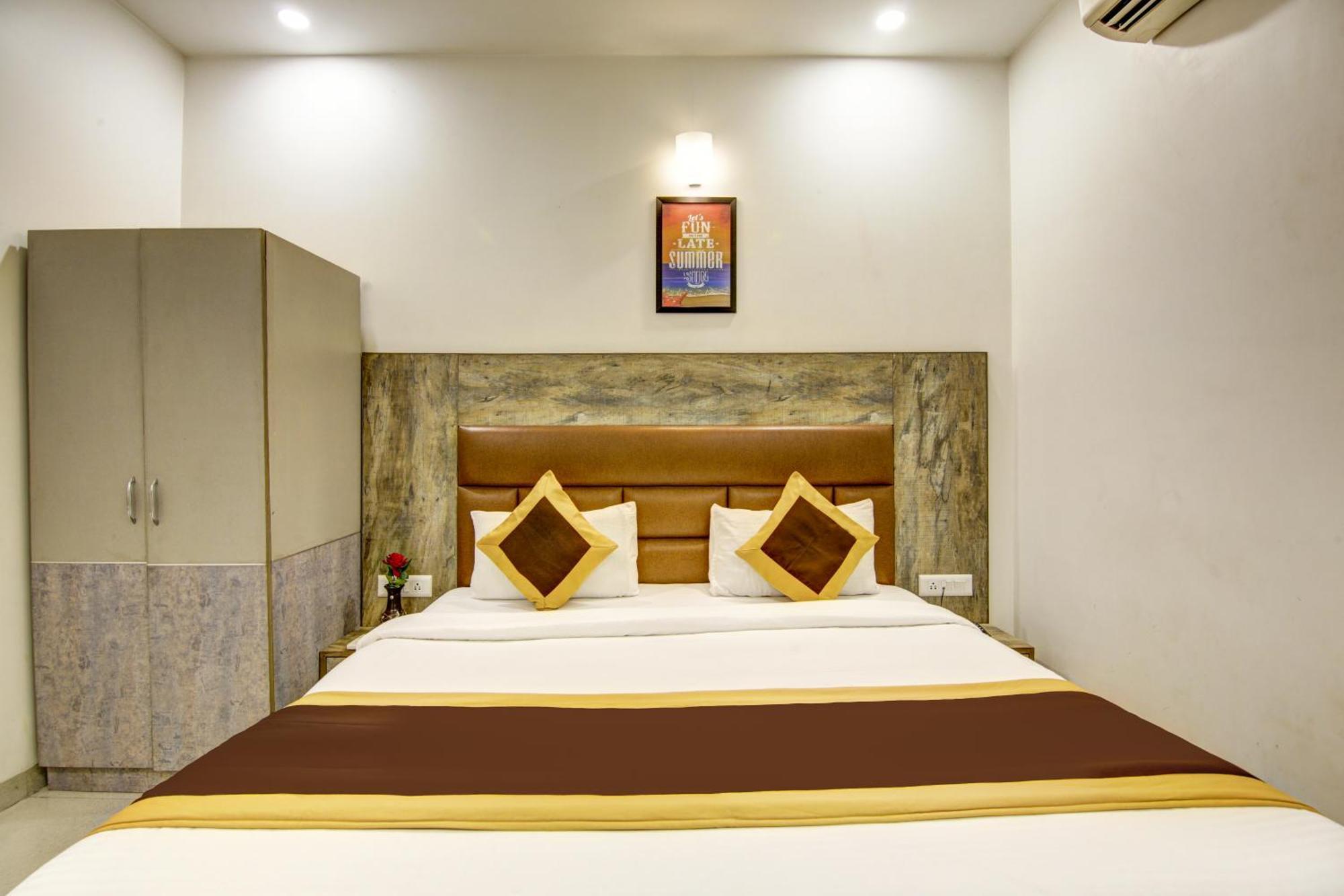 Gracious By Vishesh Hotels & Home Stay Nowe Delhi Zewnętrze zdjęcie